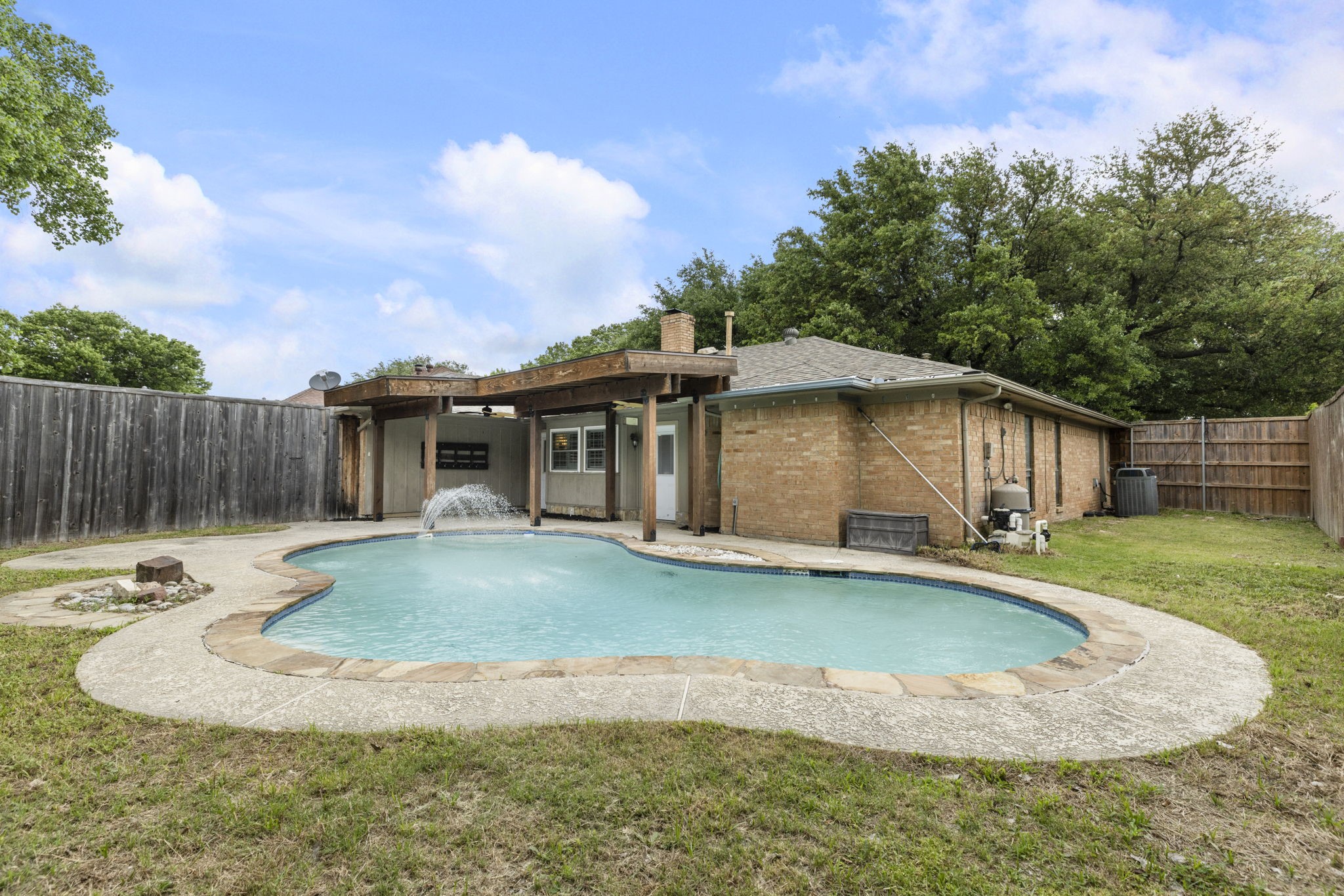 2301 Huntington Drive Plano TX 75075