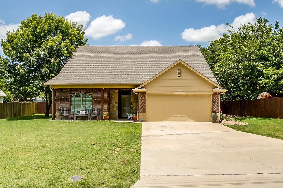 204 W Patton Avenue Alvarado TX 76009