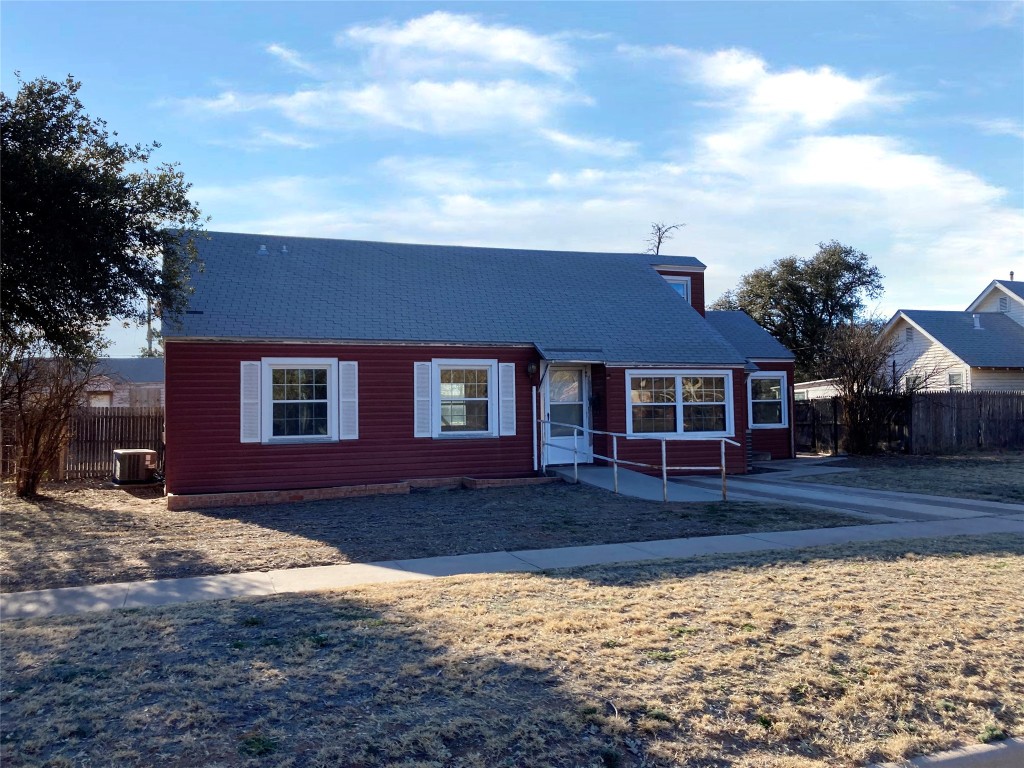 1903 College Avenue Midland TX 79701