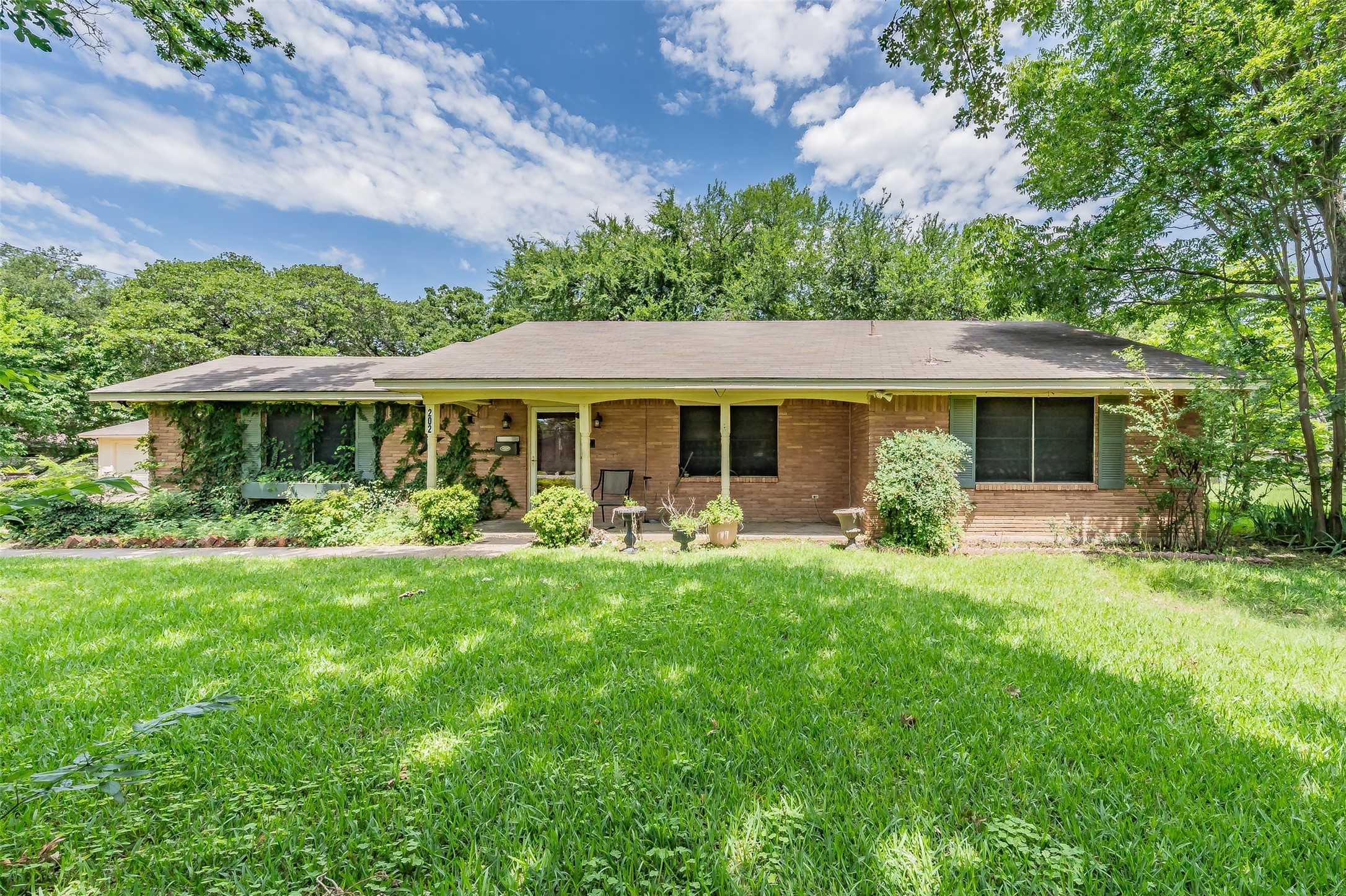 202 Mathis Street Seagoville TX 75159