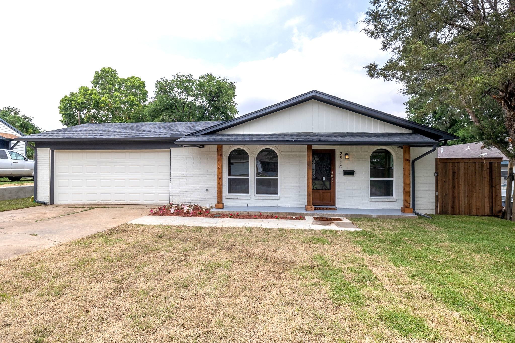 2510 Laurel Street Grand Prairie TX 75050