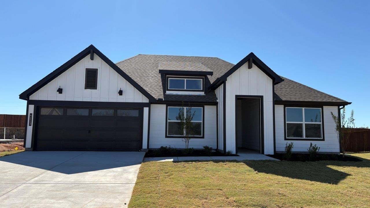 4213 Cornerstone Circle Granbury TX 76048