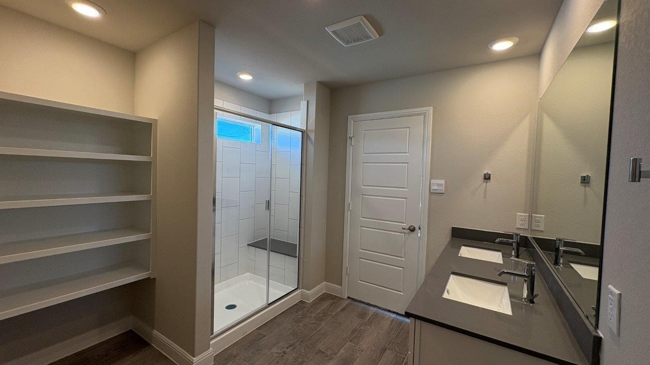 4213 Cornerstone Circle Granbury TX 76048