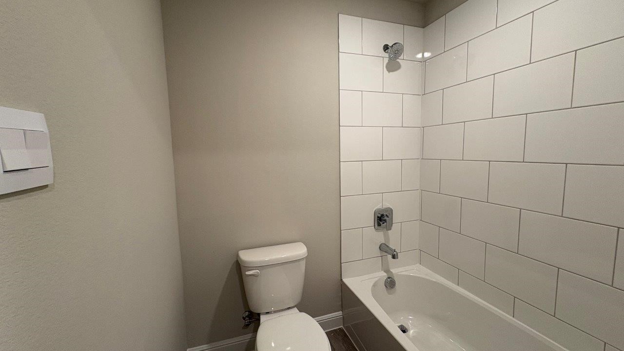 4213 Cornerstone Circle Granbury TX 76048