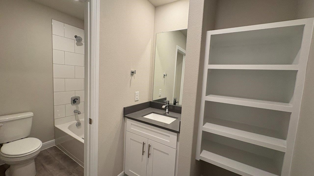 4213 Cornerstone Circle Granbury TX 76048