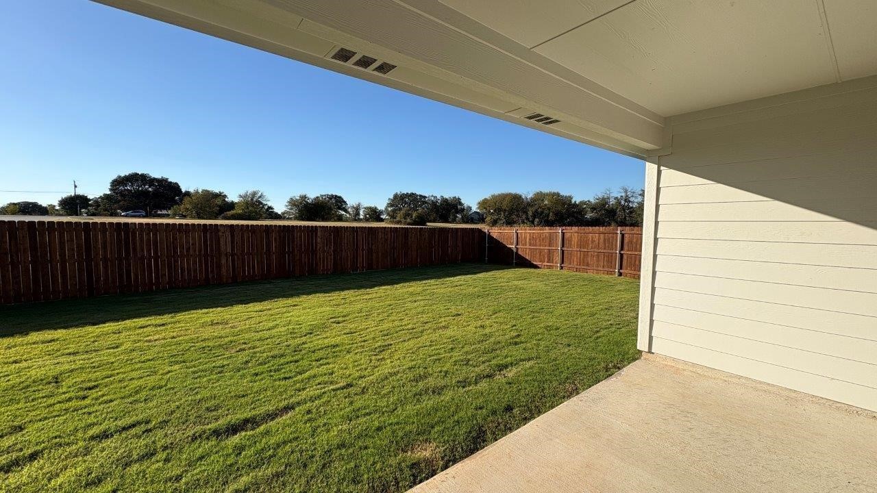 4213 Cornerstone Circle Granbury TX 76048