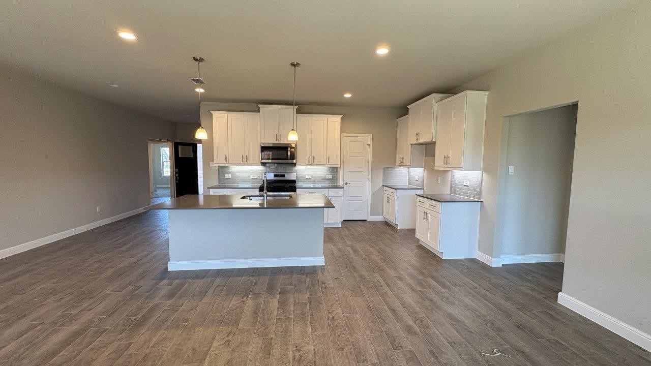 4213 Cornerstone Circle Granbury TX 76048