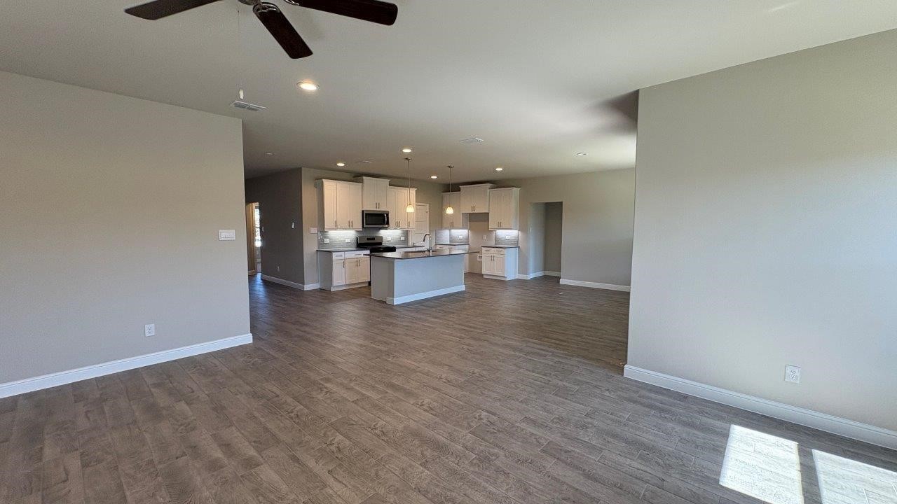 4213 Cornerstone Circle Granbury TX 76048