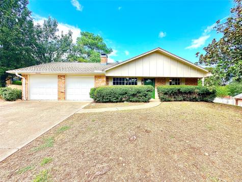2210 Oakridge Drive Gladewater TX 75647