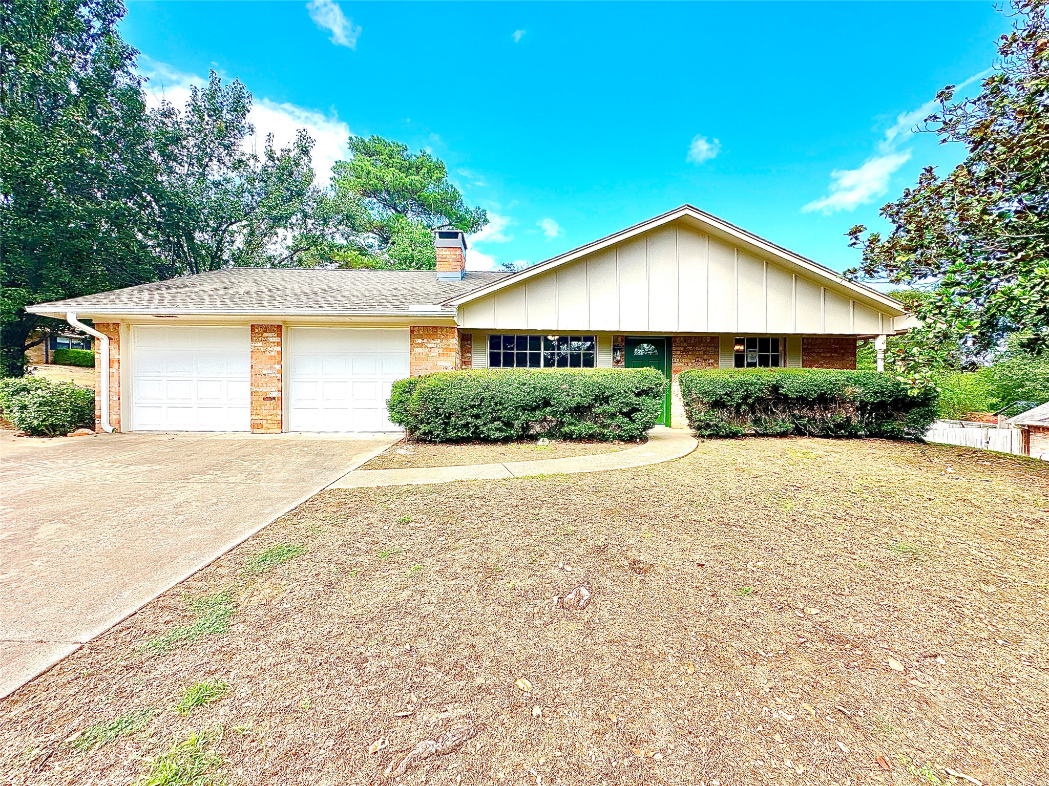 2210 Oakridge Drive Gladewater TX 75647