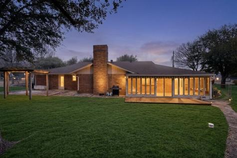 623 S Harbor Court Granbury TX 76048