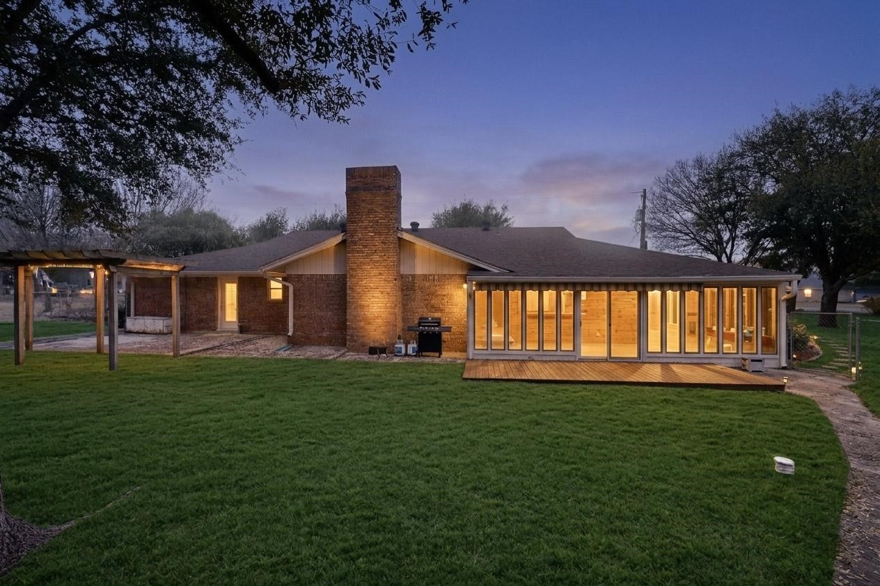 623 S Harbor Court Granbury TX 76048