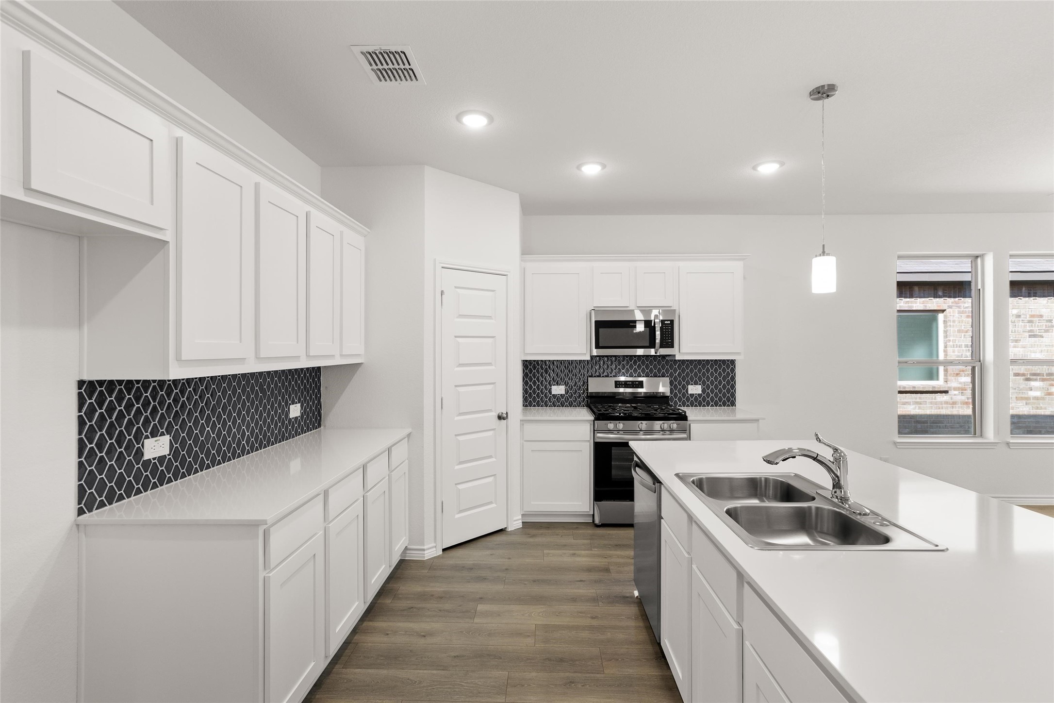 418 Comanche Drive Cleburne TX 76033