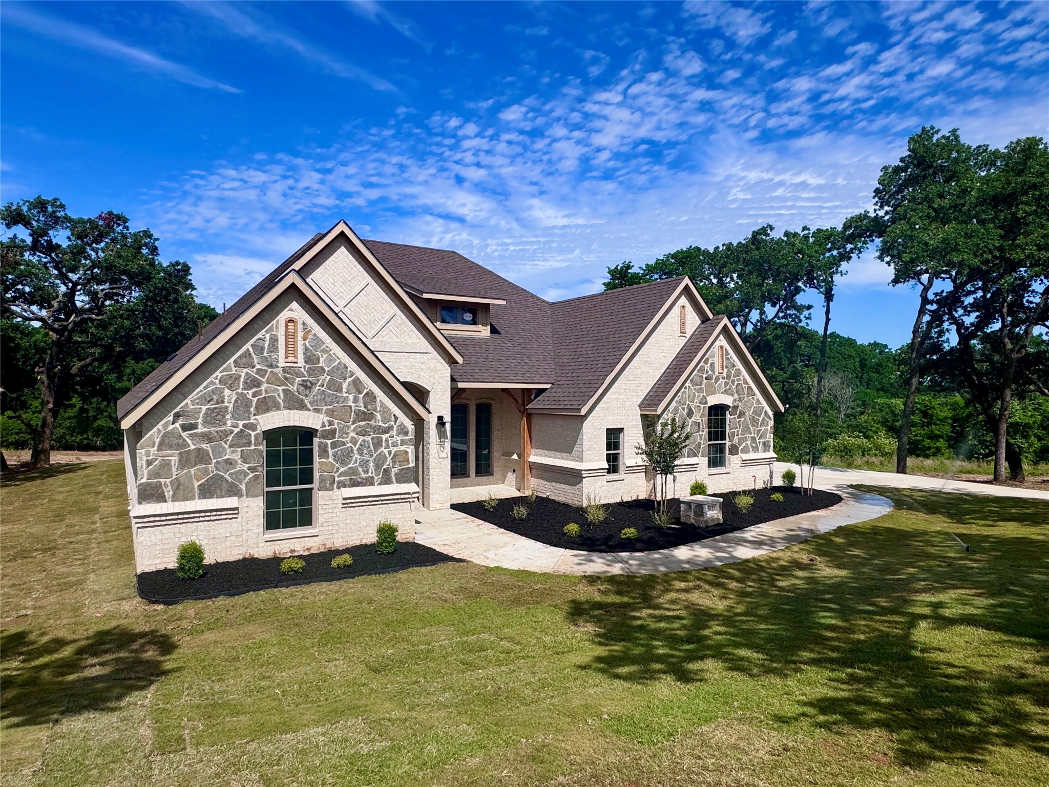 5025 Glenoaks Court Weatherford TX 76088
