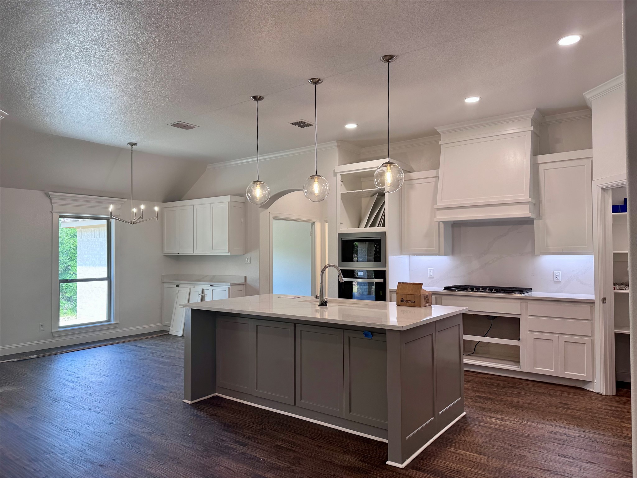 5025 Glenoaks Court Weatherford TX 76088