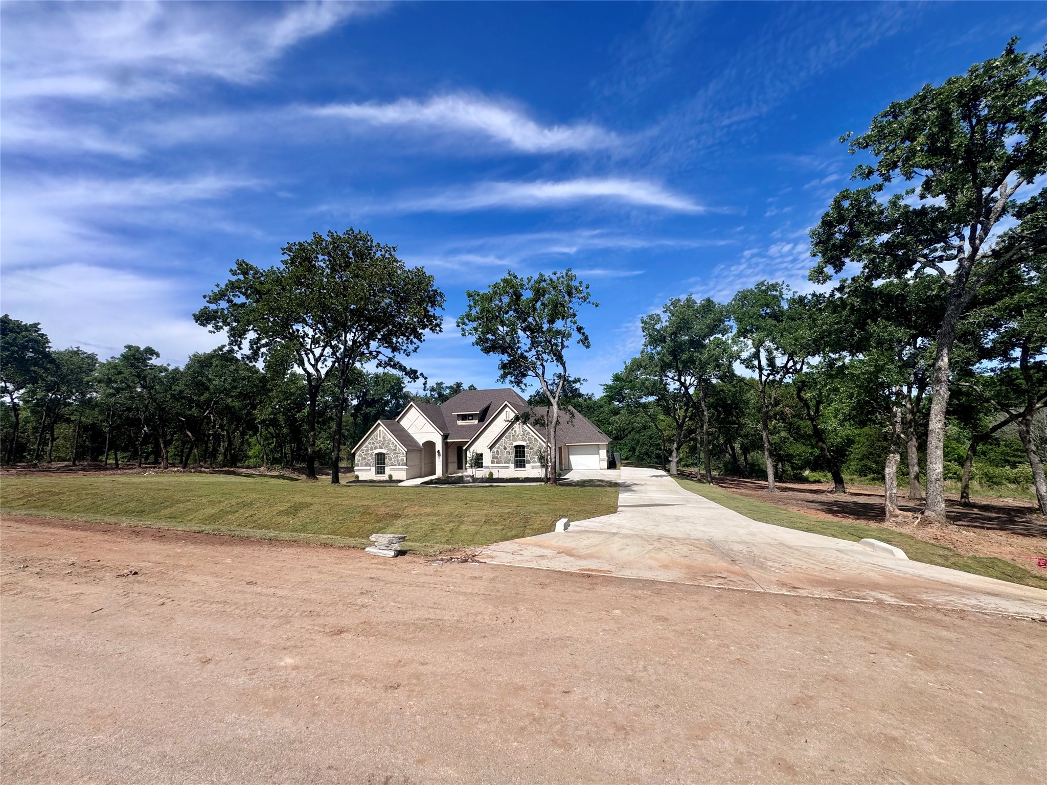 5025 Glenoaks Court Weatherford TX 76088