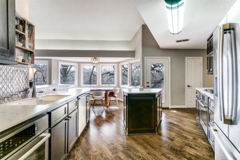 26 Horseshoe Drive Highland Village TX 75077