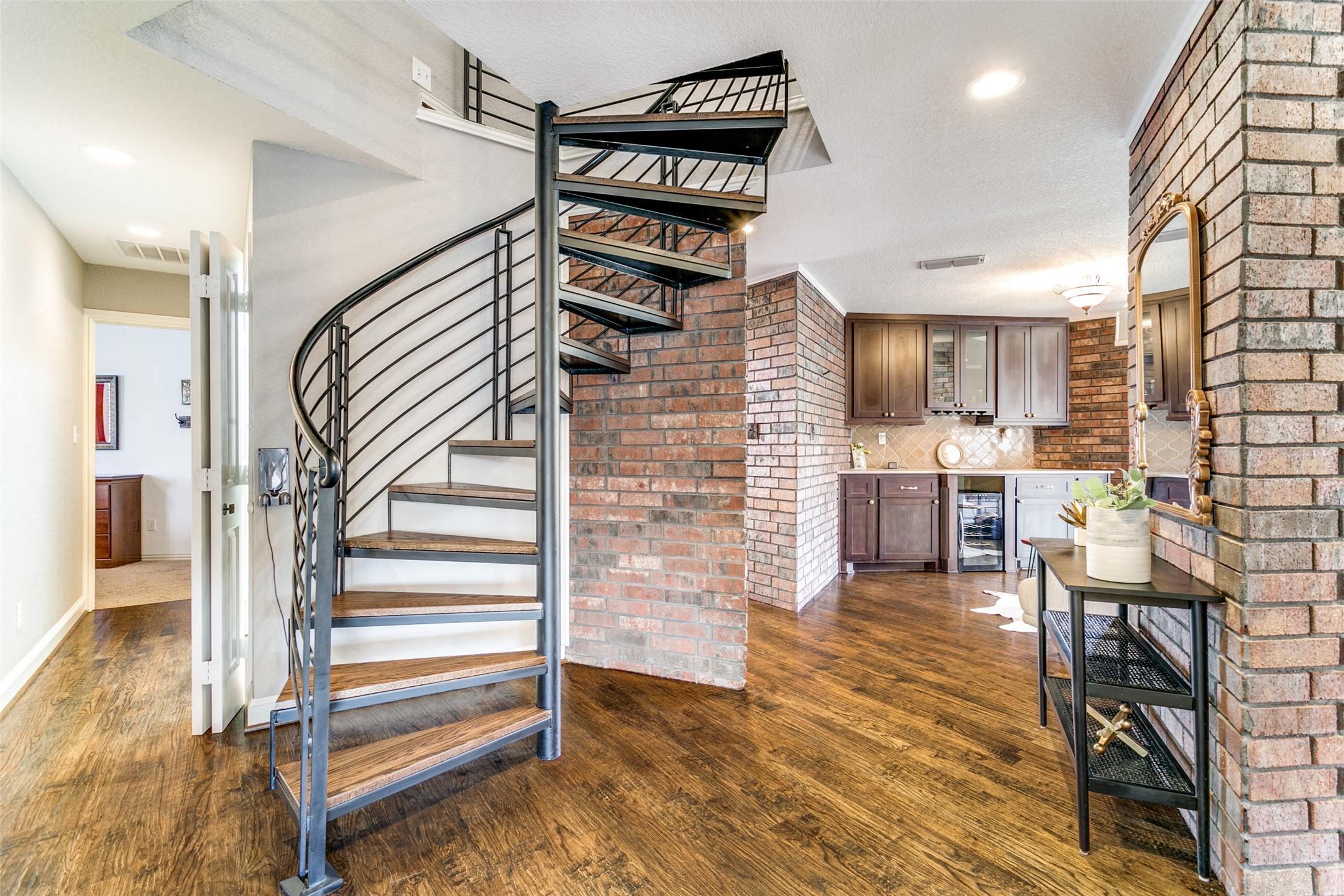 26 Horseshoe Drive Highland Village TX 75077