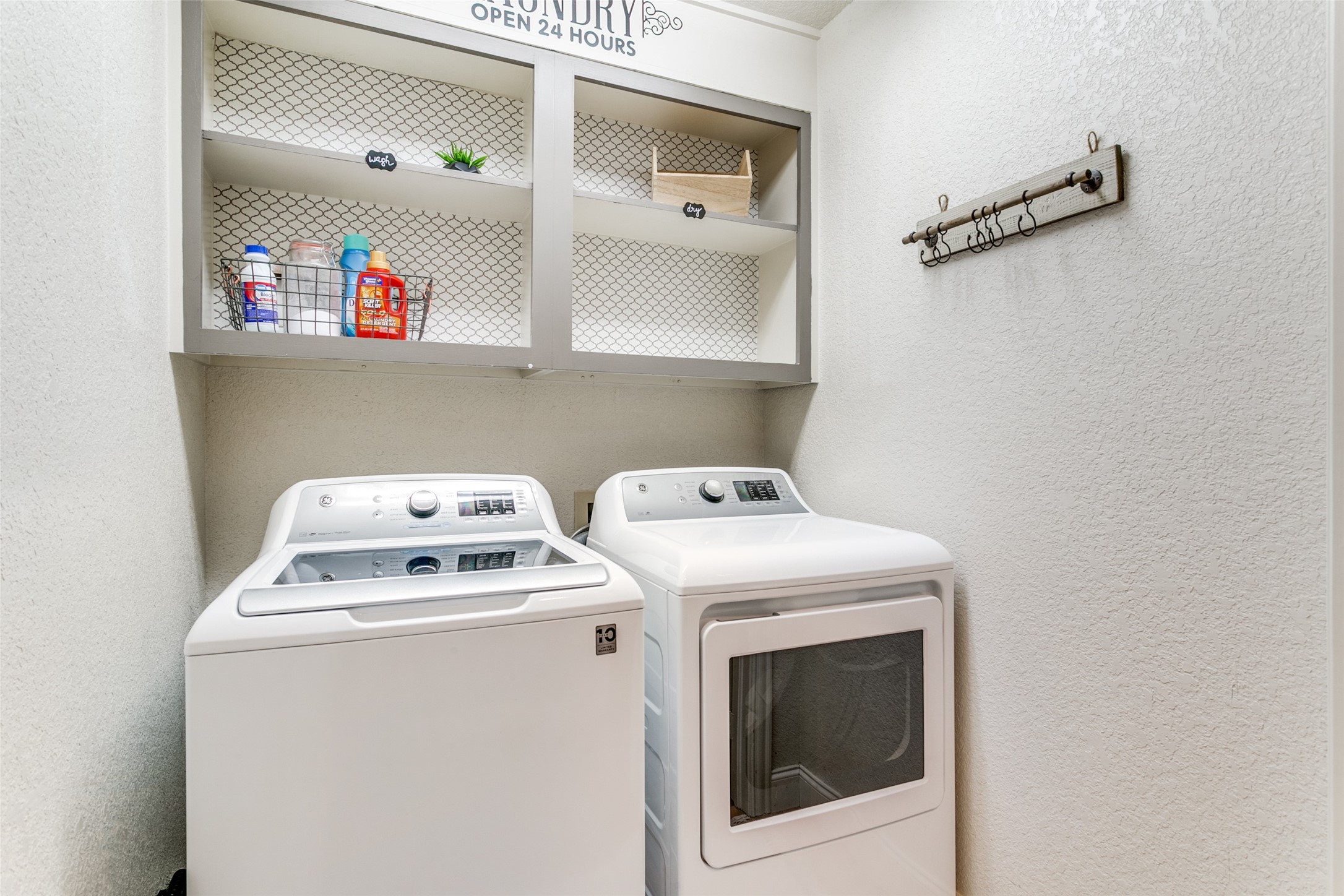 26 Horseshoe Drive Highland Village TX 75077