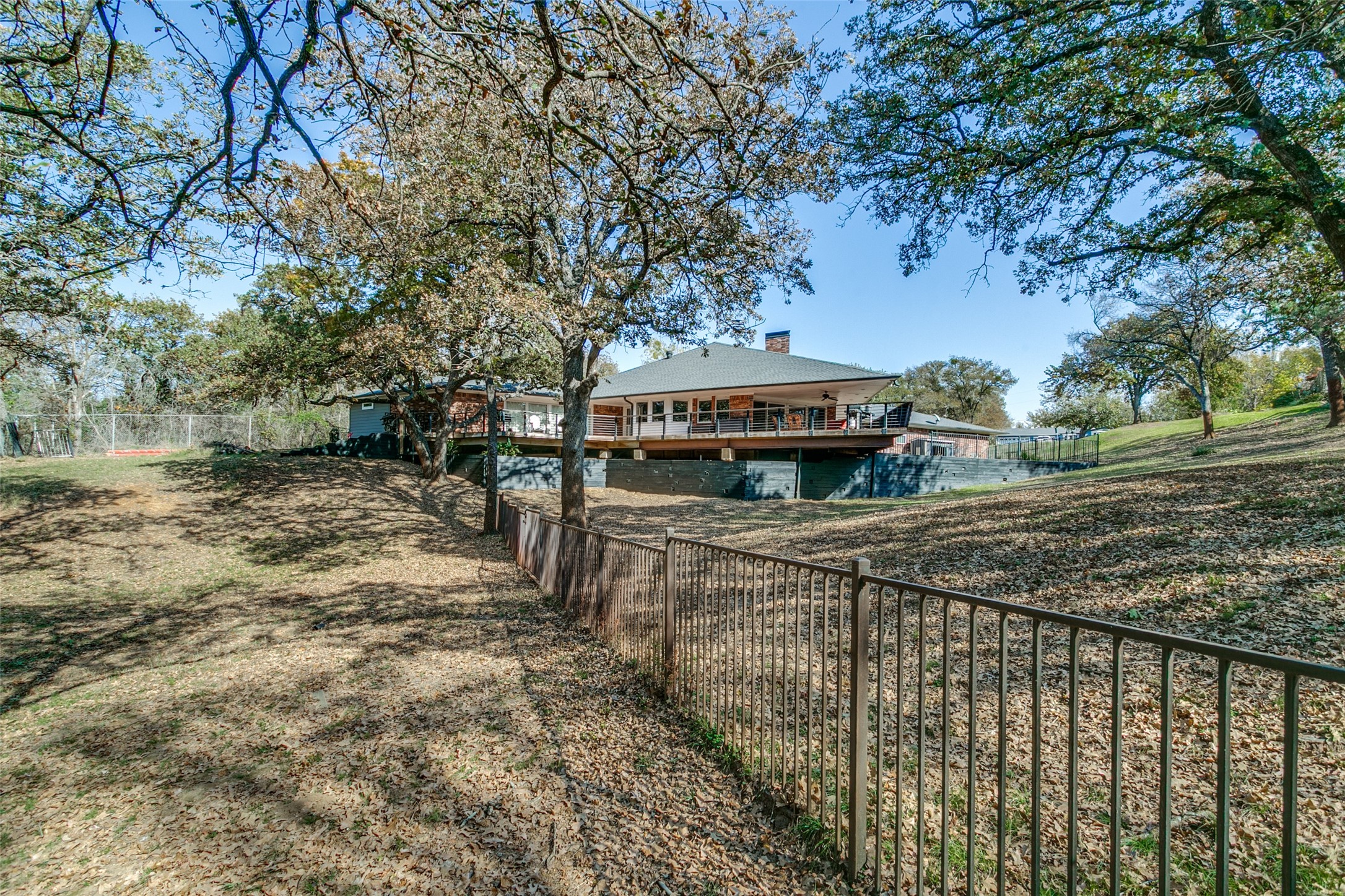26 Horseshoe Drive Highland Village TX 75077