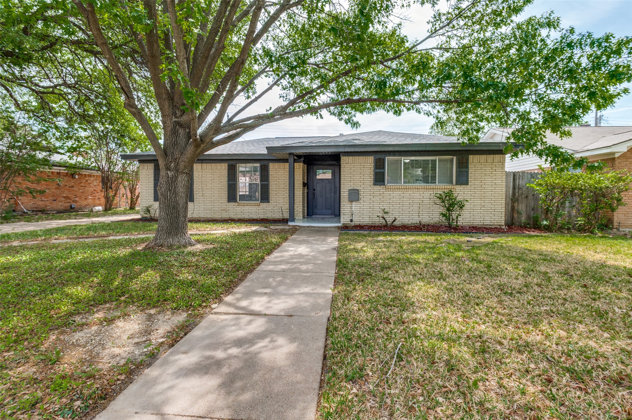 2106 Benjamin Road Irving TX 75060