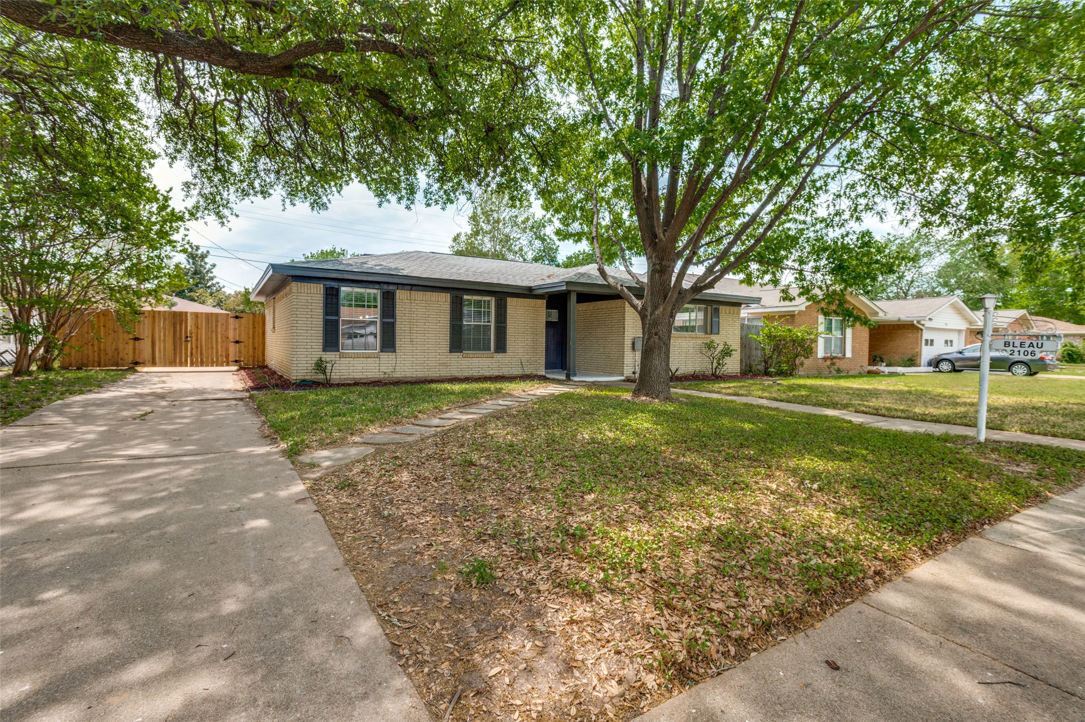 2106 Benjamin Road Irving TX 75060