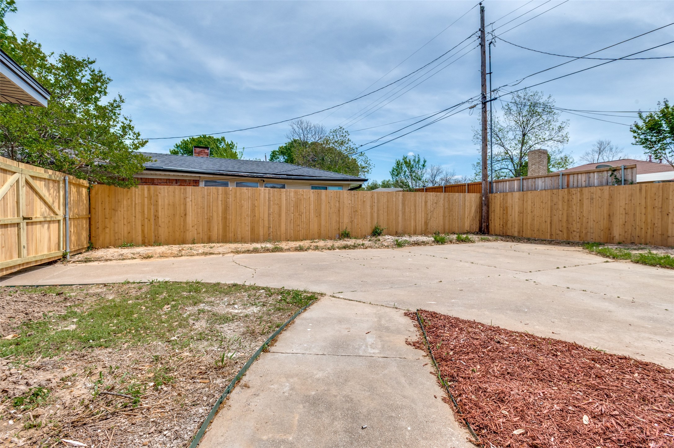 2106 Benjamin Road Irving TX 75060