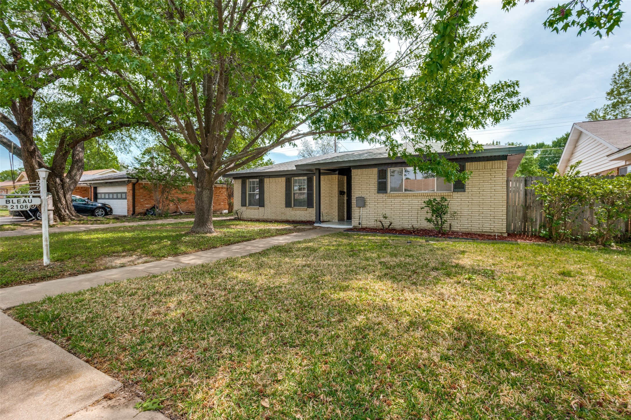 2106 Benjamin Road Irving TX 75060