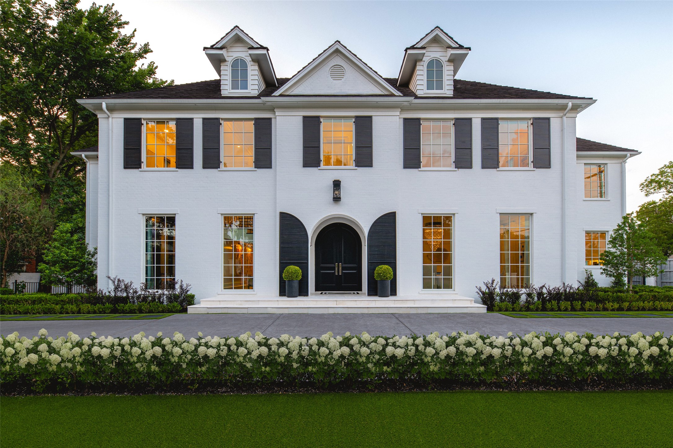 Dallas TX, 5947 Lupton Drive