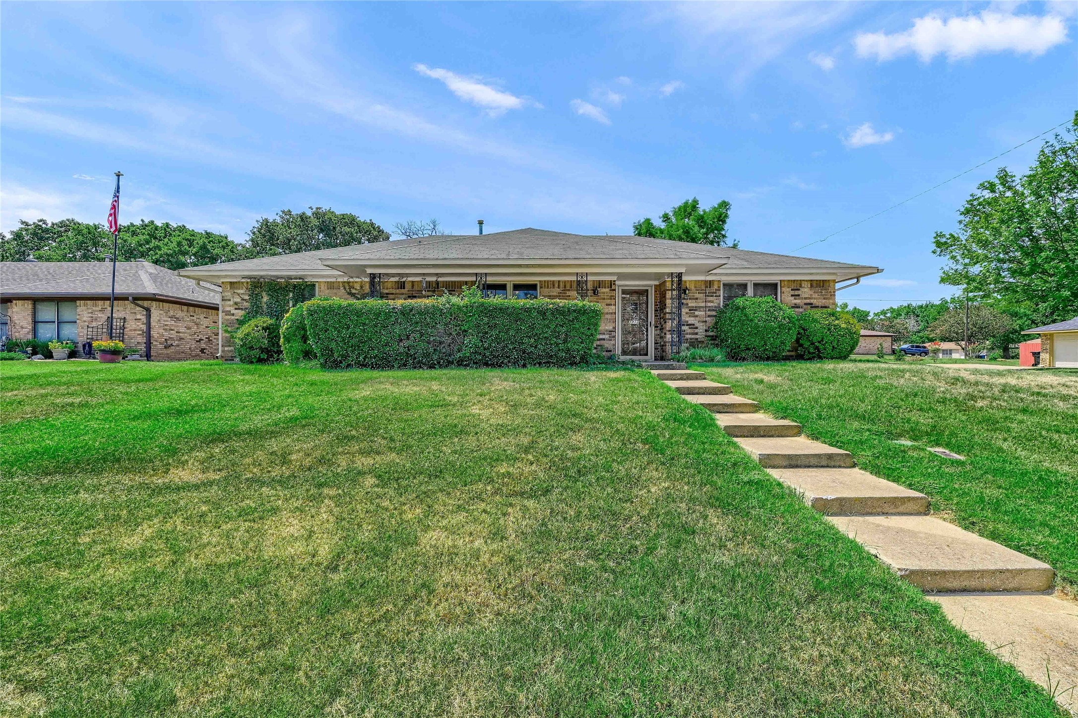 2712 Regal Drive Denison TX 75020