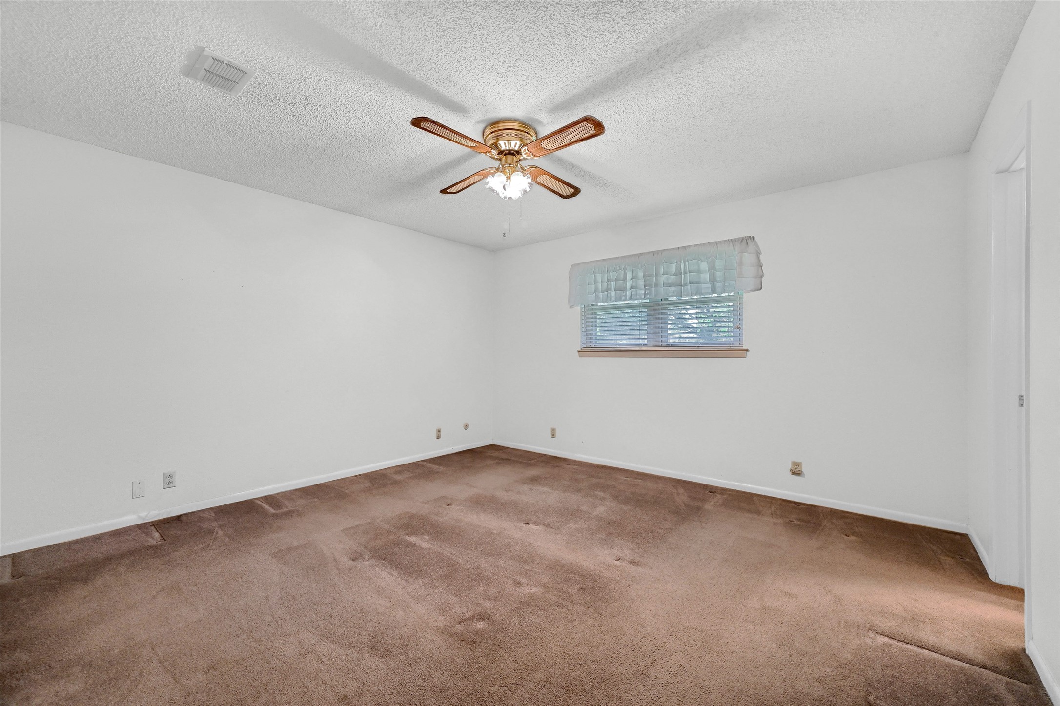2712 Regal Drive Denison TX 75020