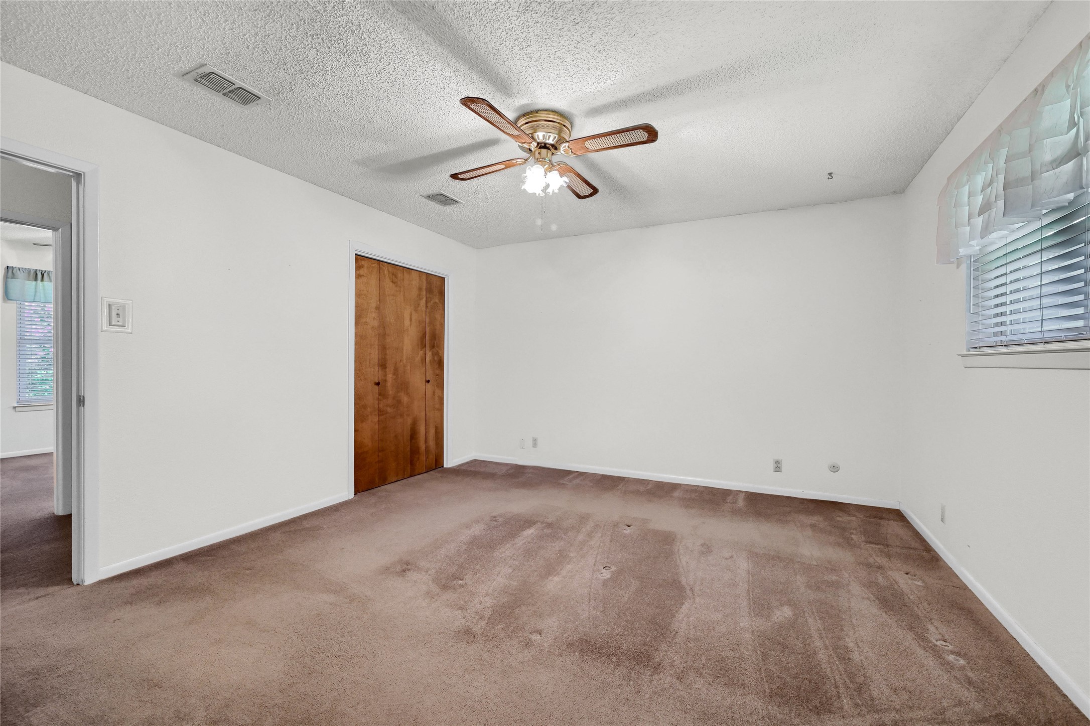 2712 Regal Drive Denison TX 75020