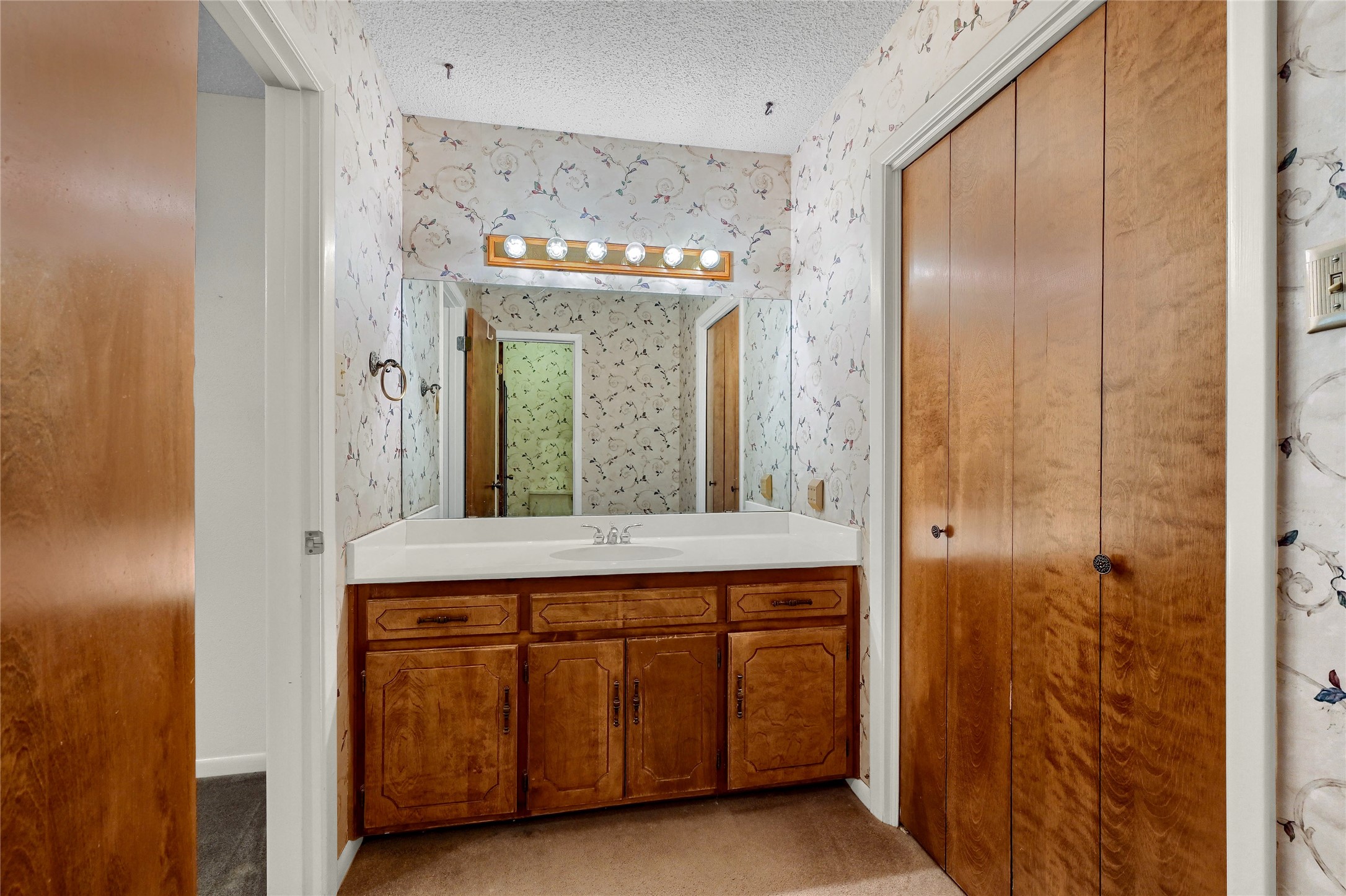 2712 Regal Drive Denison TX 75020