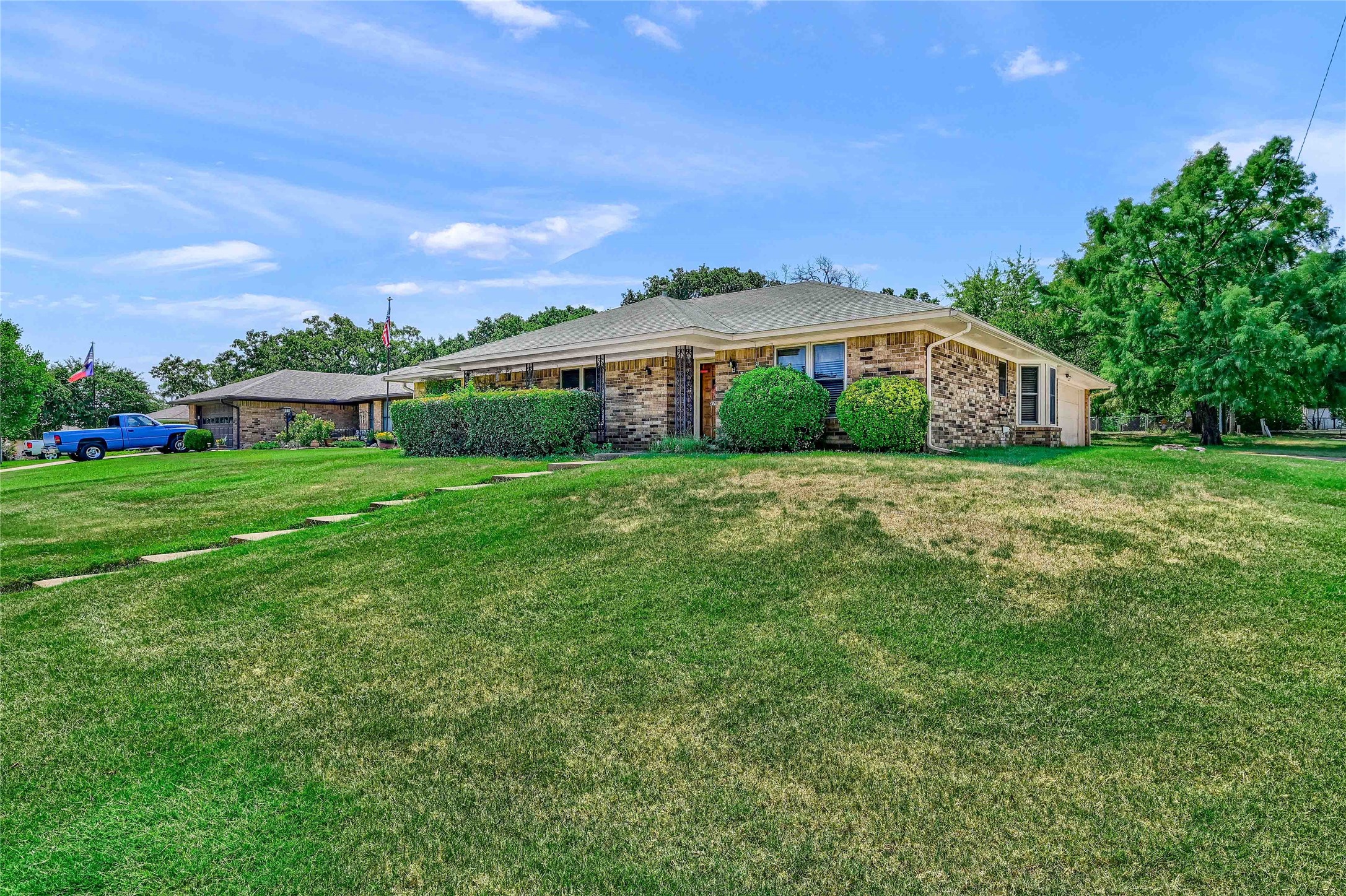 2712 Regal Drive Denison TX 75020