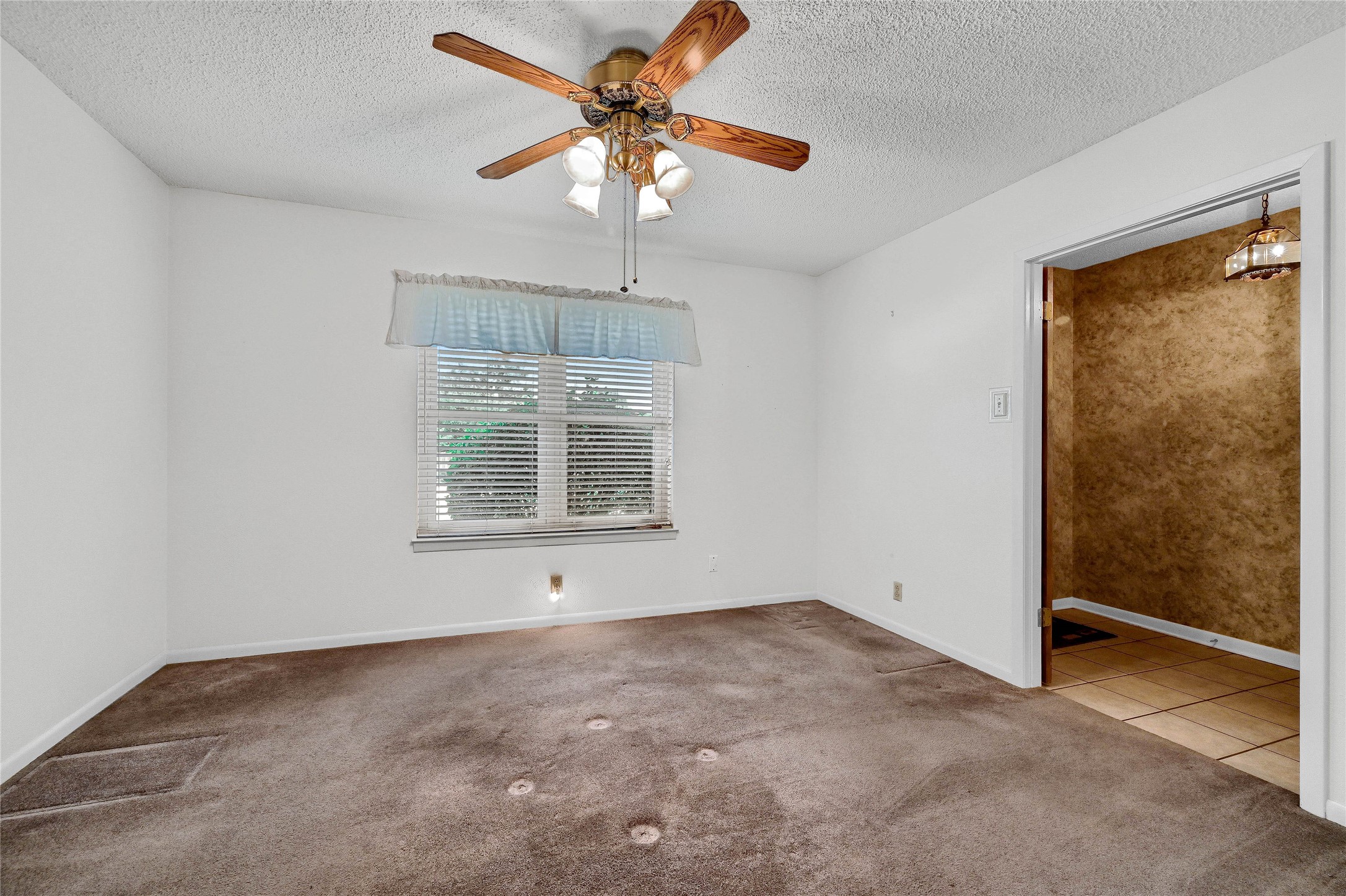 2712 Regal Drive Denison TX 75020