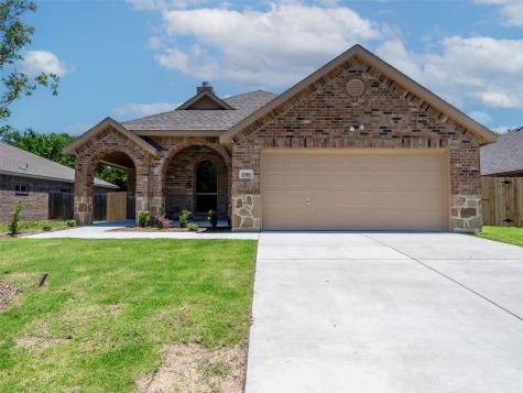 1916 Carrington Drive Glenn Heights TX 75154