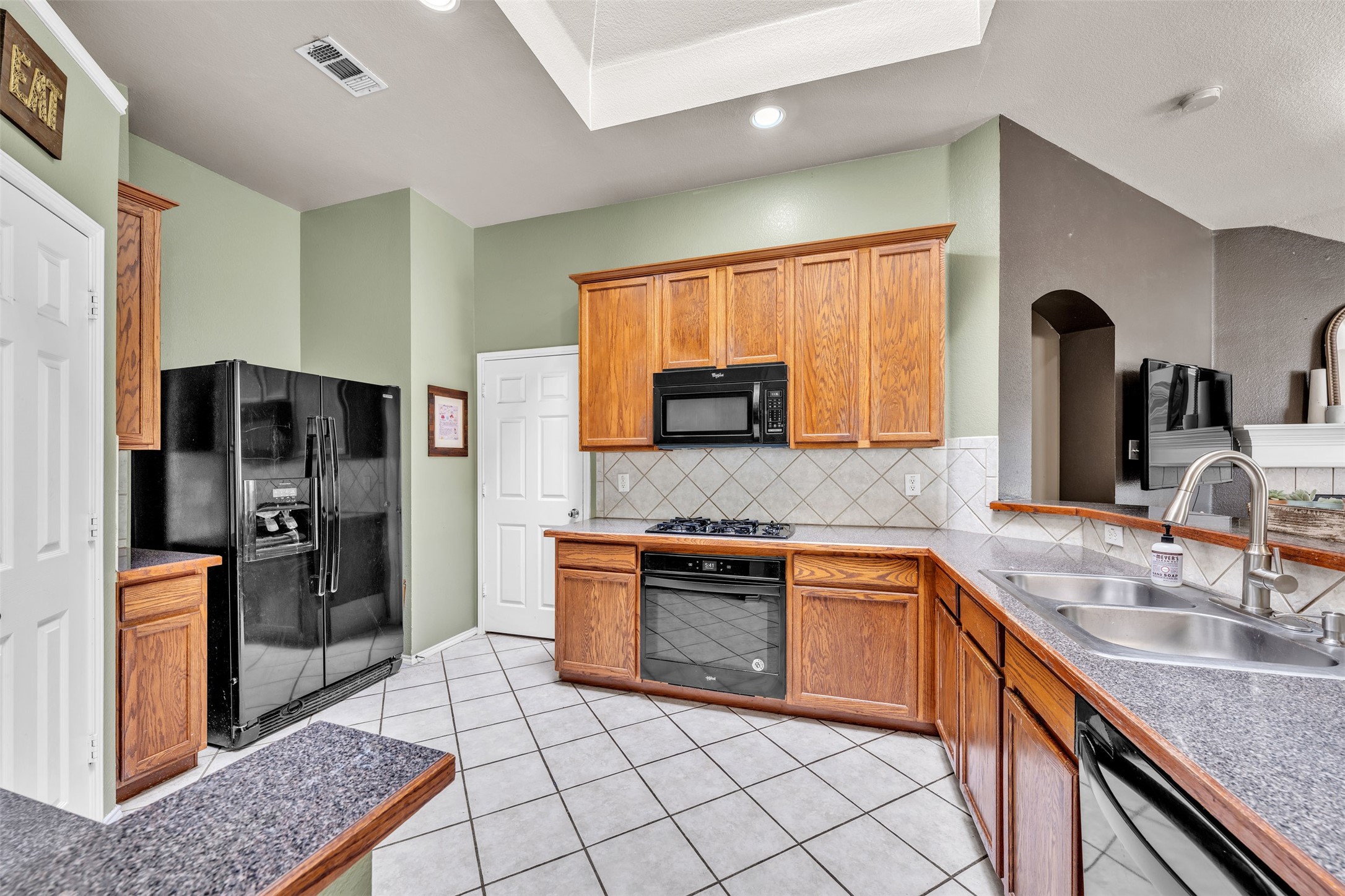 704 Dickerson Lane Mansfield TX 76063