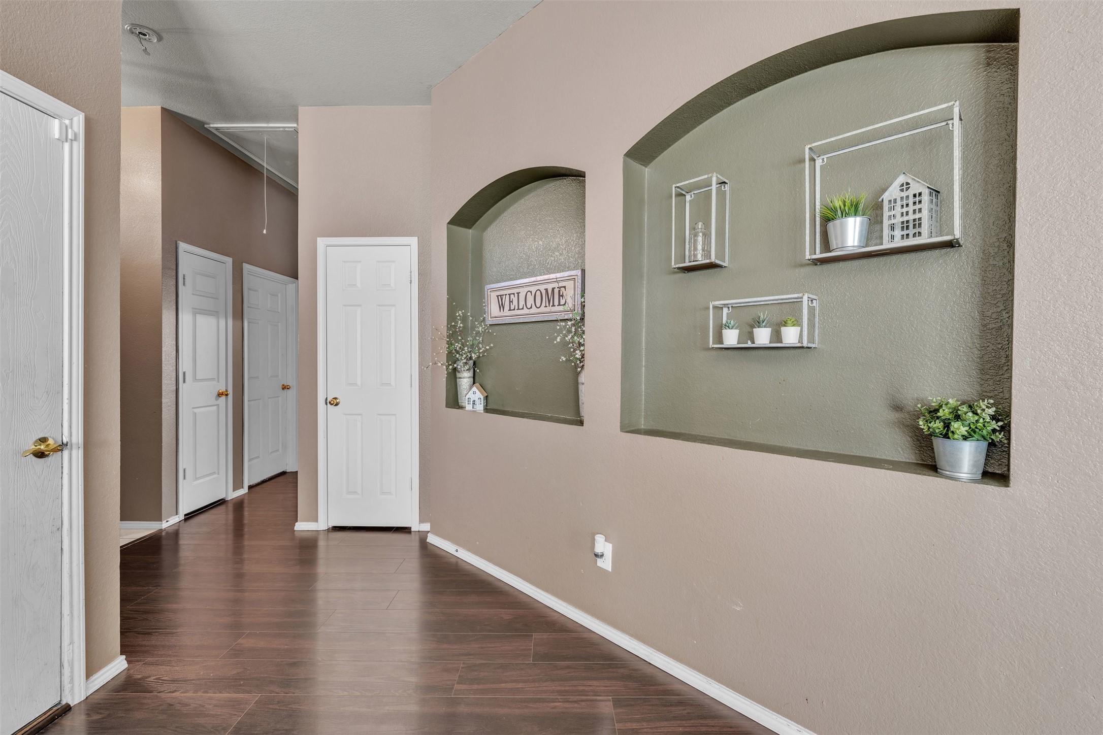 704 Dickerson Lane Mansfield TX 76063