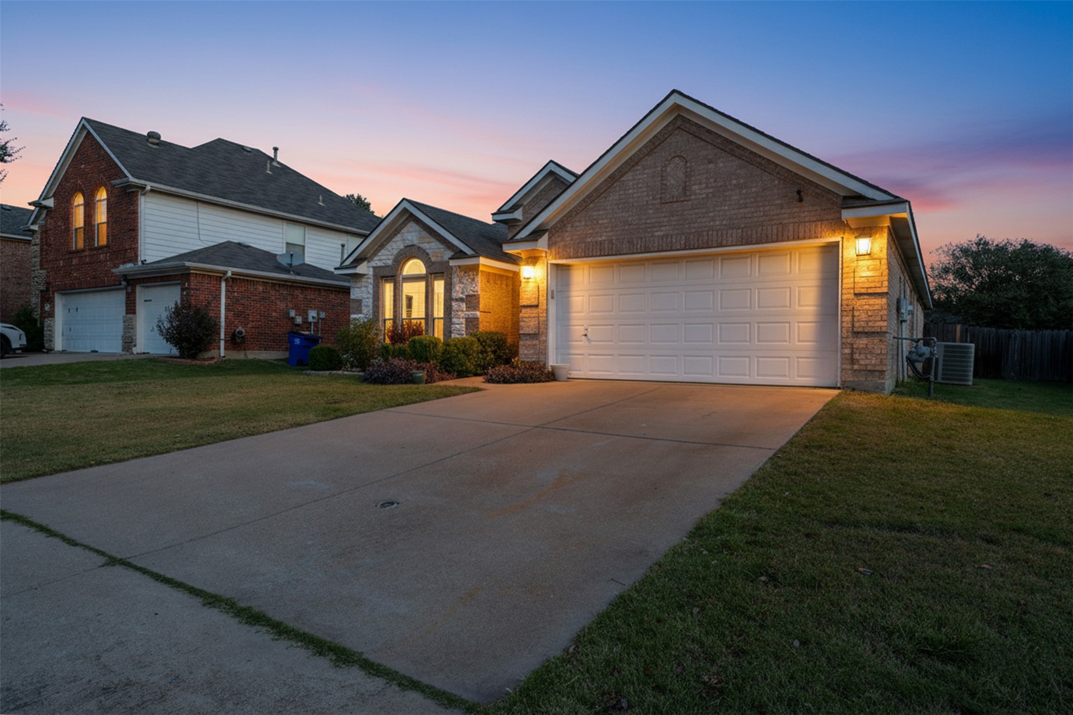 704 Dickerson Lane Mansfield TX 76063