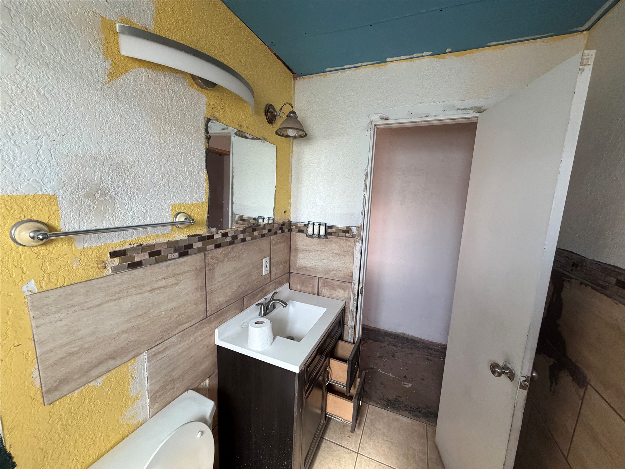 5633 Manila Drive El Paso TX 79924