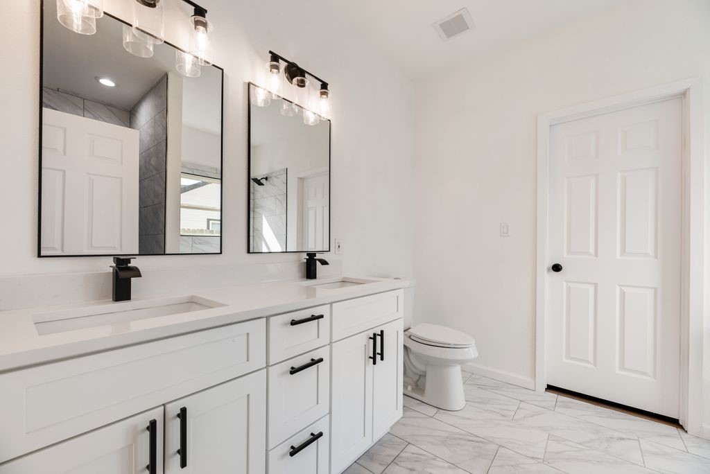 205 East Place White Settlement TX 76108