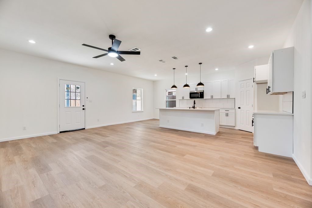 205 East Place White Settlement TX 76108