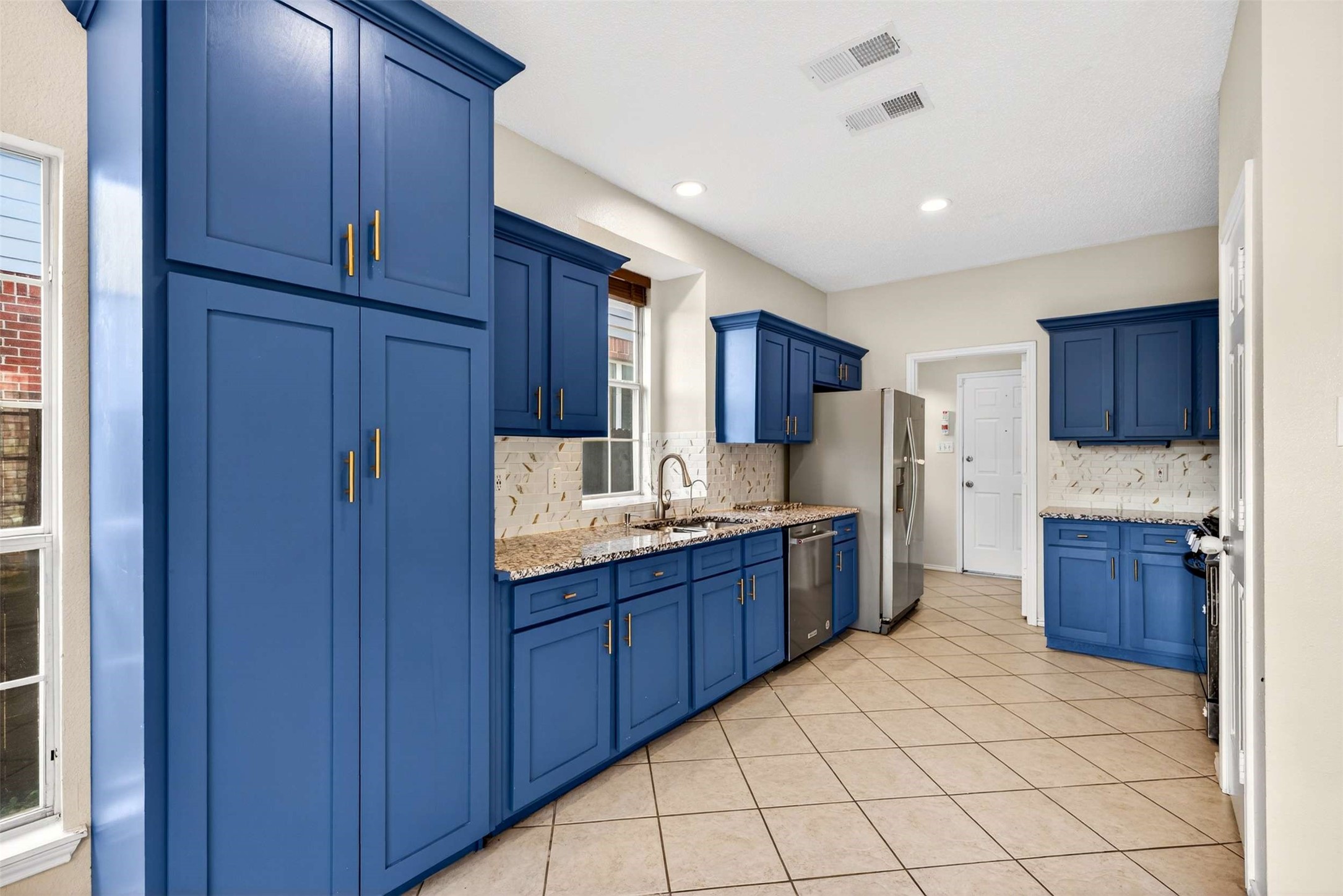 2124 Newport Drive Flower Mound TX 75028