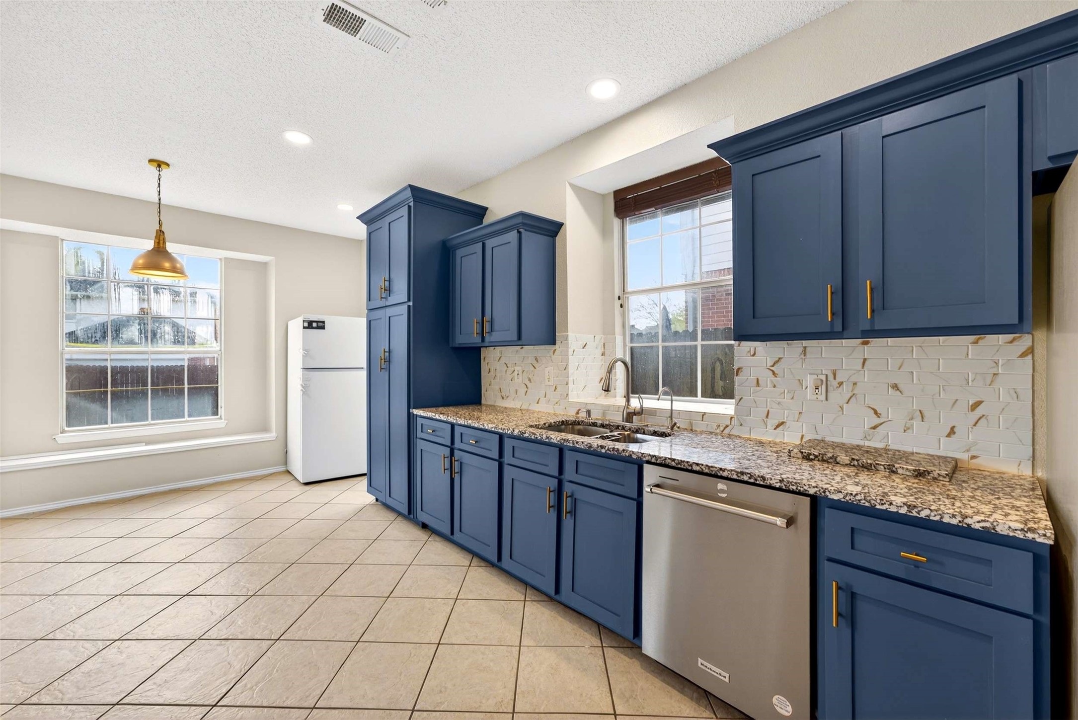 2124 Newport Drive Flower Mound TX 75028
