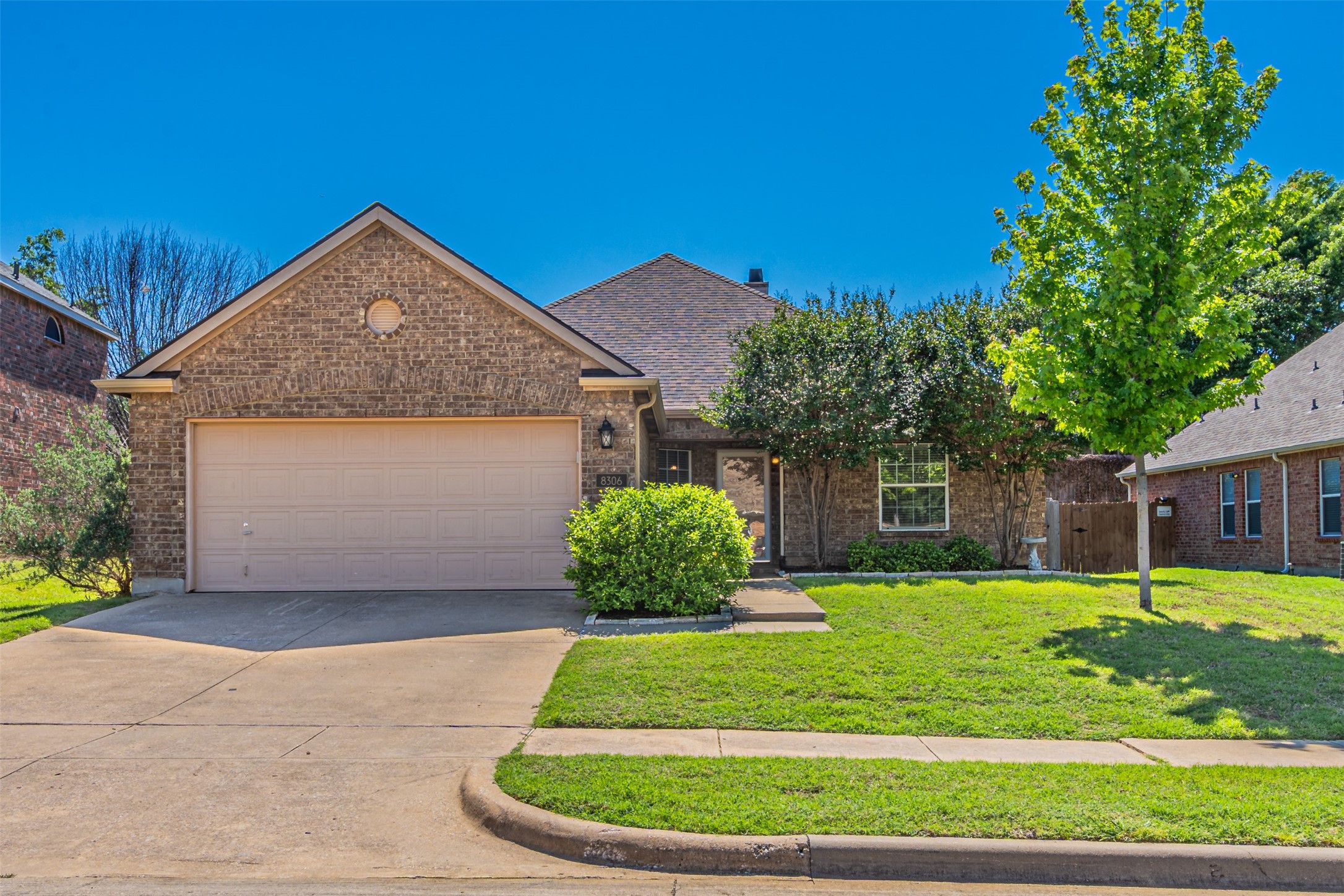 8306 Carallia Court Arlington TX 76002