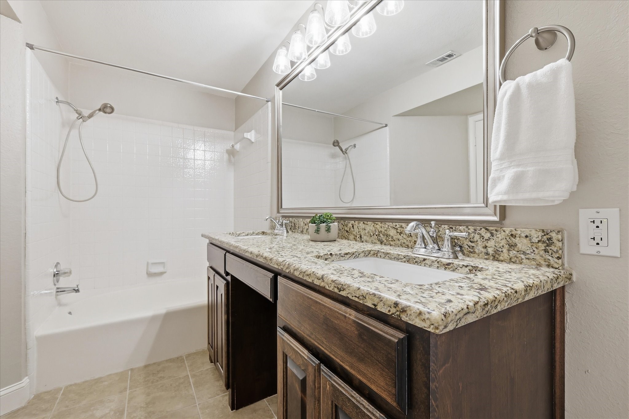 3805 Seminole Court Carrollton TX 75007