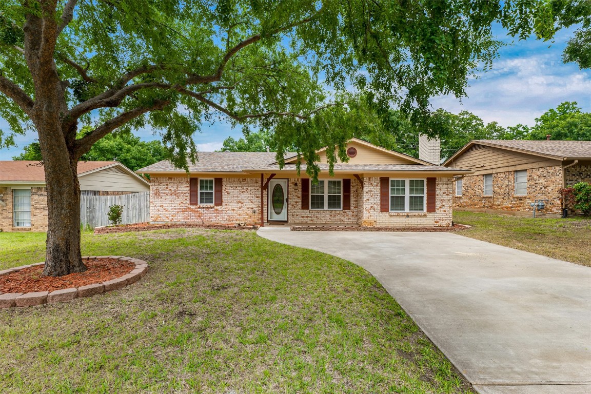 1825 S Center Street Denison TX 75021