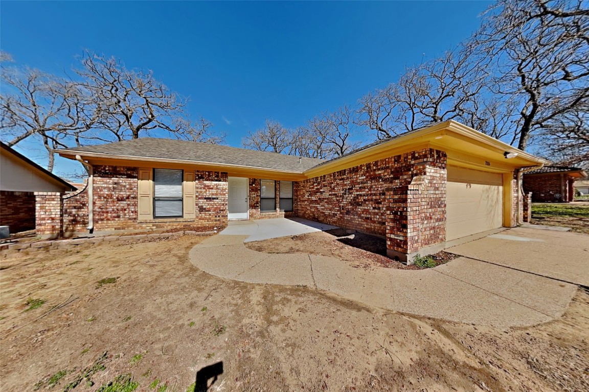 2115 Rainwood Court Arlington TX 76017