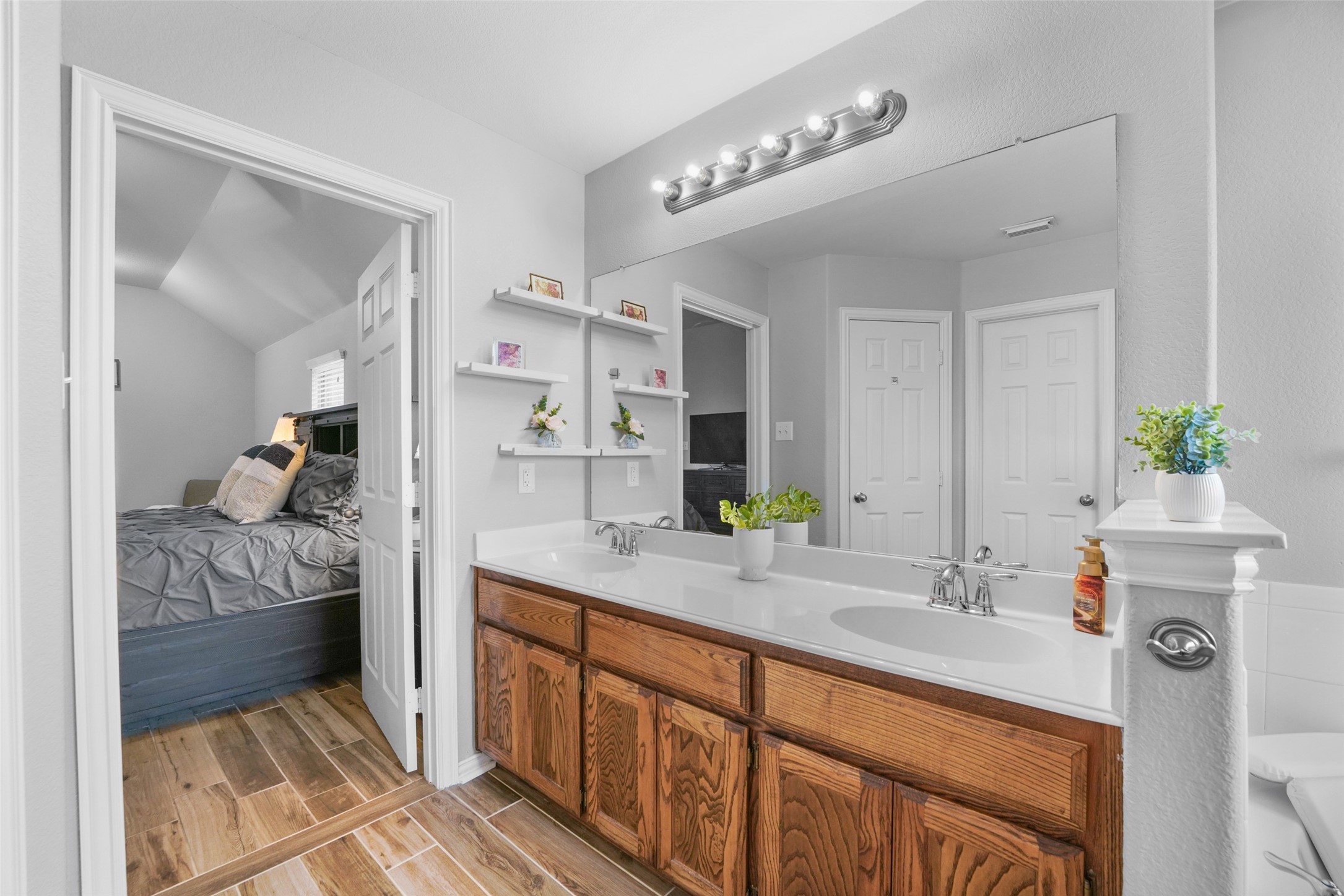 102 Avery Lane Fate TX 75189