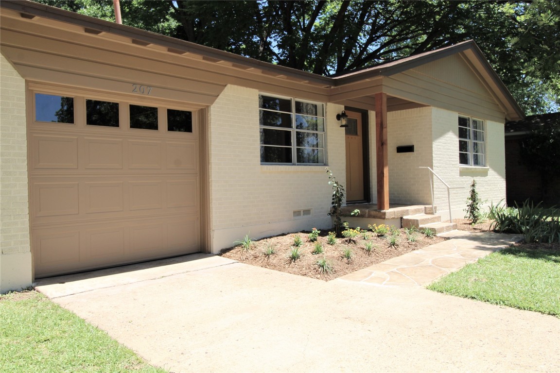 207 E Rio Grande Street Garland TX 75041